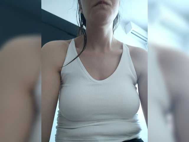 LuxeAngel live cam