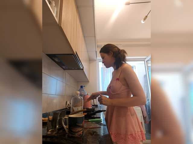 LuxeAngel live cam