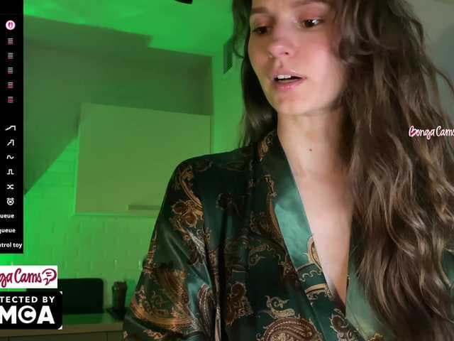 Vvv-lifffe live cam