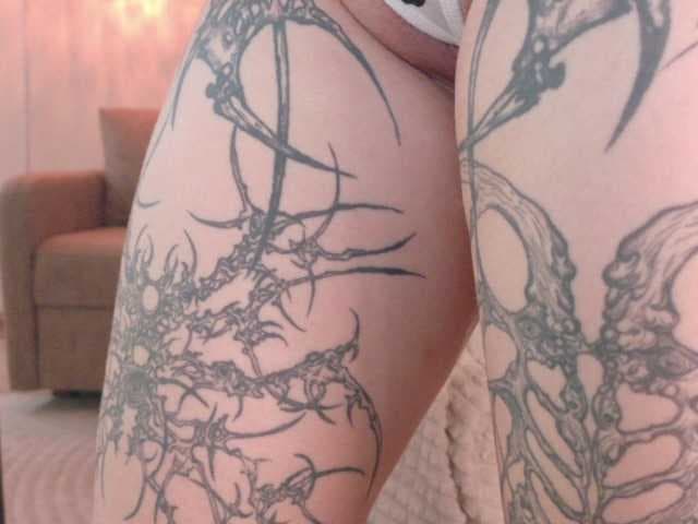 Yuriko-May live cam