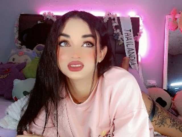 Little_katie_ live cam on BongaCams