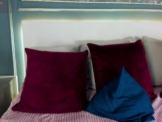 MiaKay live cam
