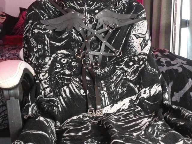 Devilsbride live cam