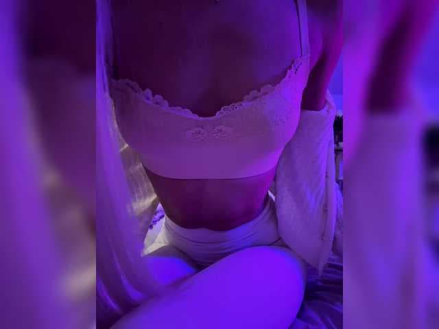 paulIine live cam