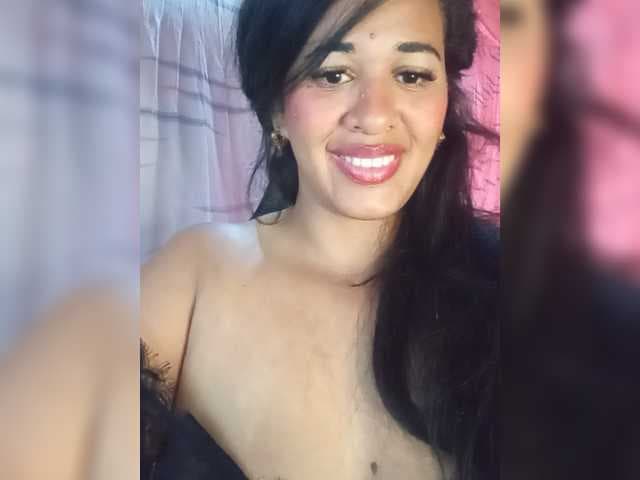 Letty33 live cam