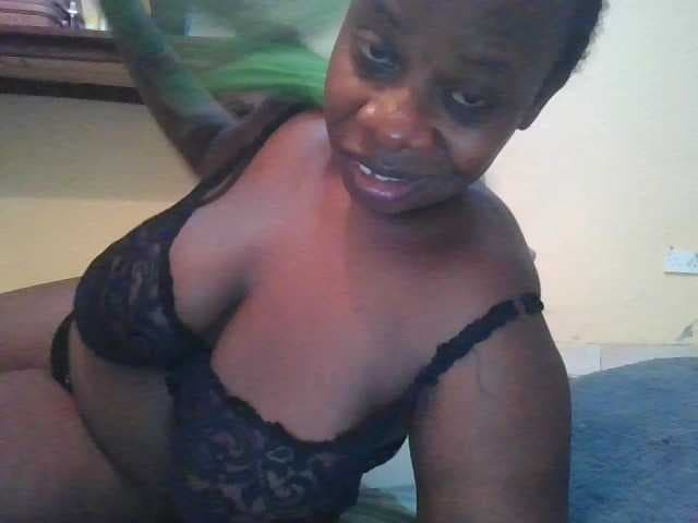 Swityass24 live cam
