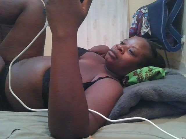 Swityass24 live cam