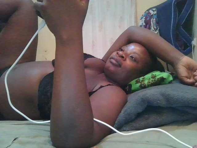 Swityass24 live cam