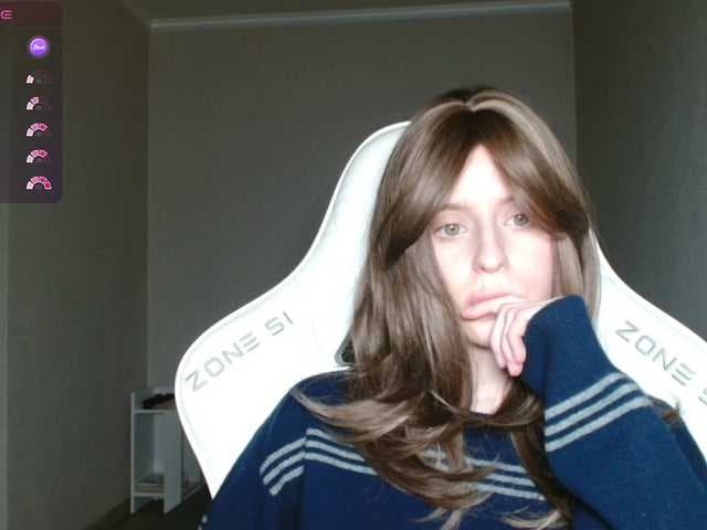 Helga_Pataki live cam
