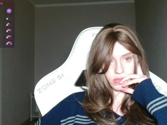 Helga_Pataki live cam
