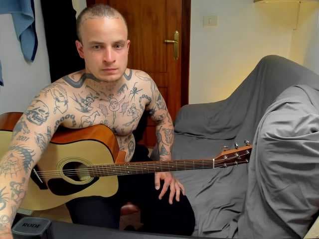 Layneinchains live cam