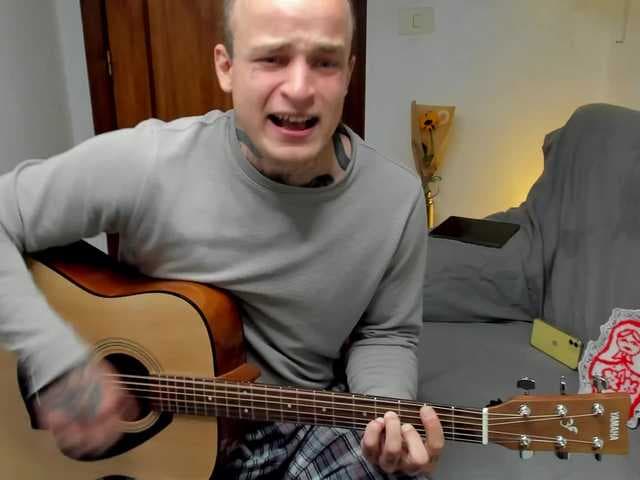 Layneinchains live cam