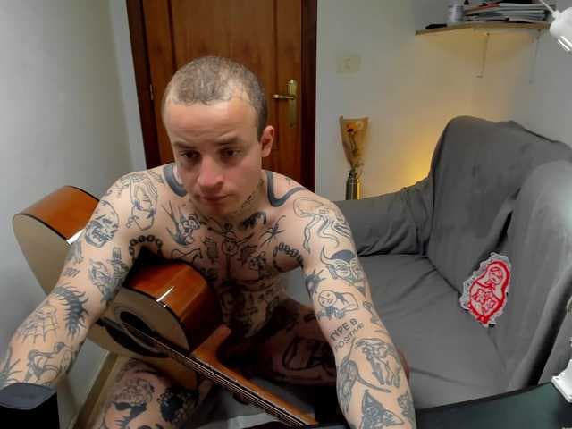 Layneinchains live cam