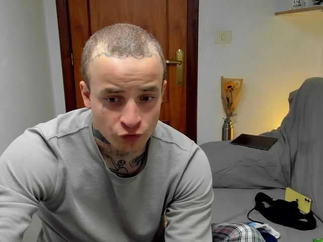 Layneinchains live cam