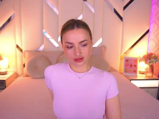 FloraGreys live cam