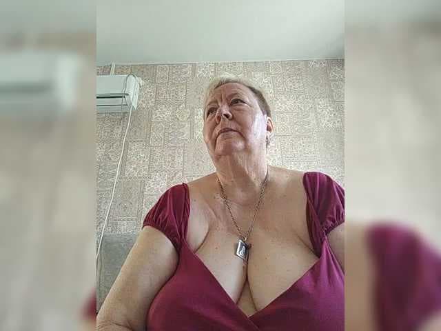 Alena61 live cam