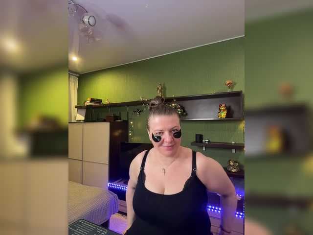 Veronika_Gold live cam