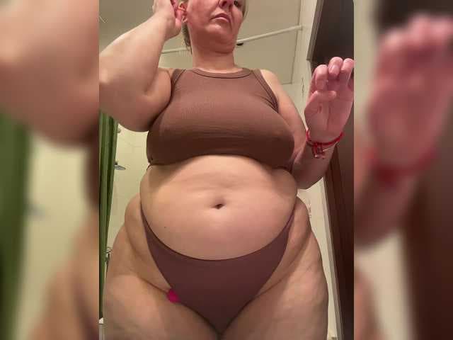 Veronika_Gold live cam