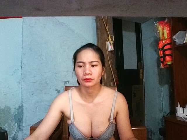 EllaShow93 live cam