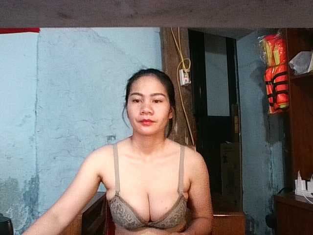 EllaShow93 live cam