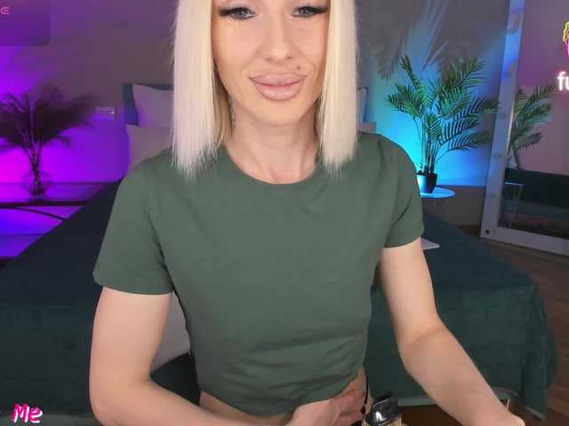 lana-sweetie live cam