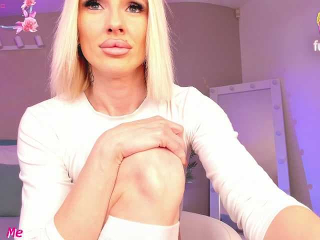 lana-sweetie live cam