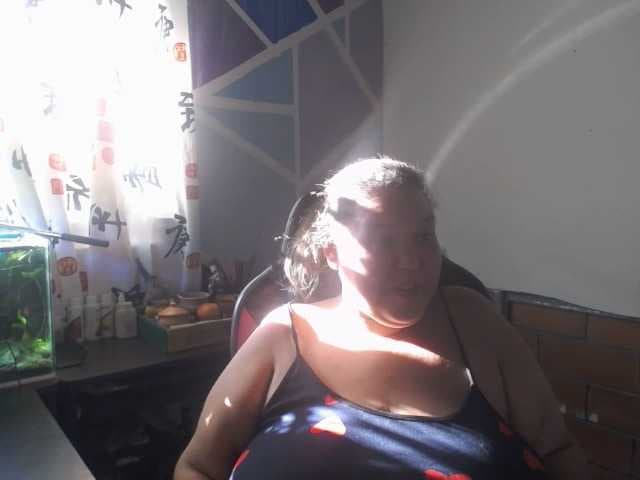 beautifulchubbyqueen live cam