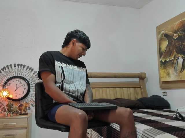 mr-stiven1 live cam