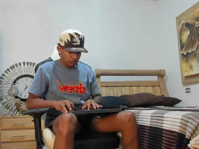 mr-stiven1 live cam
