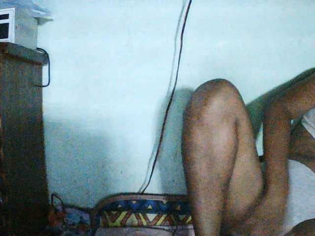 TriciaBella live cam