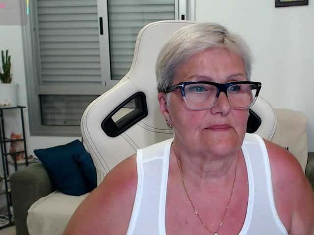Selenna65 live cam