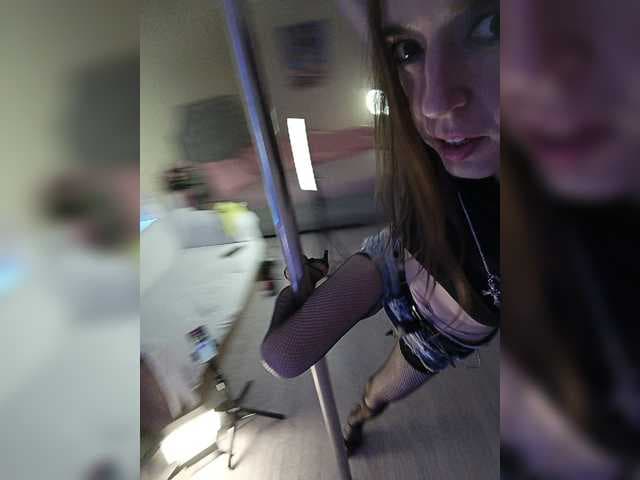 A_R_T_A live cam