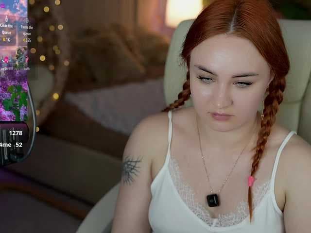 LovelyyBell live cam