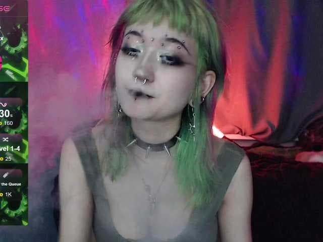 Trish-Taylor live cam on BongaCams