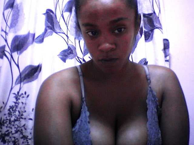 silviaLaBombe live cam
