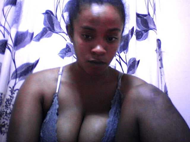 silviaLaBombe live cam