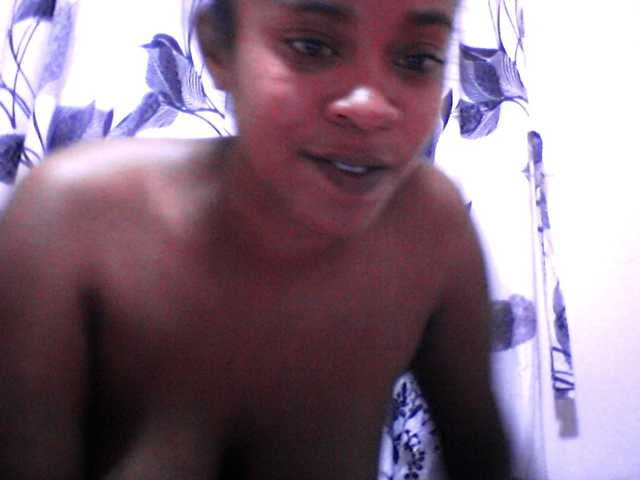 silviaLaBombe live cam