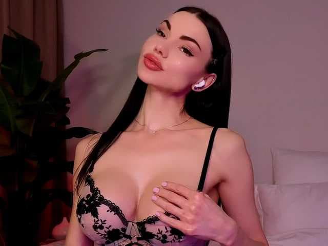 Amyleeplayss live cam