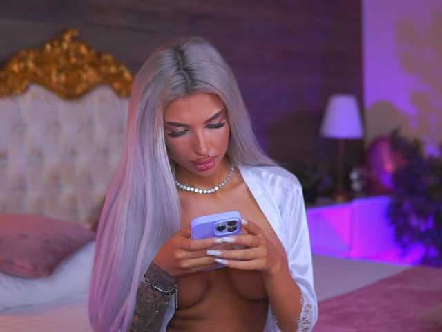 JuicyJessye live cam on BongaCams