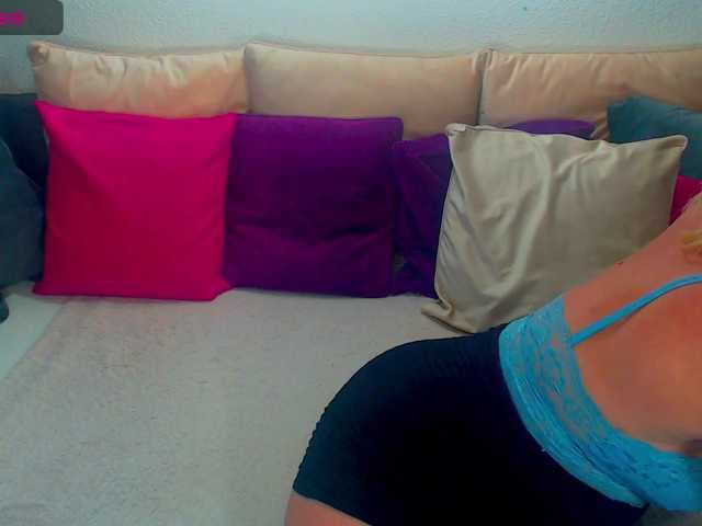 Alexin-McQueen live cam