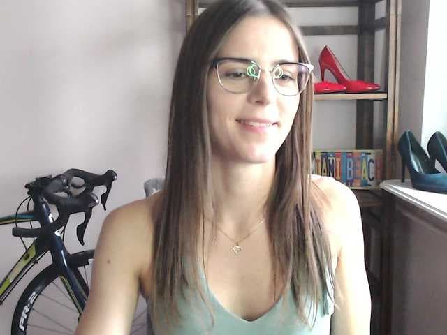 MegiKiss live cam
