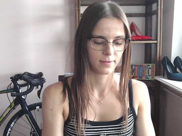 MegiKiss live cam