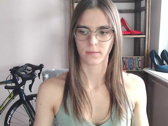 MegiKiss live cam