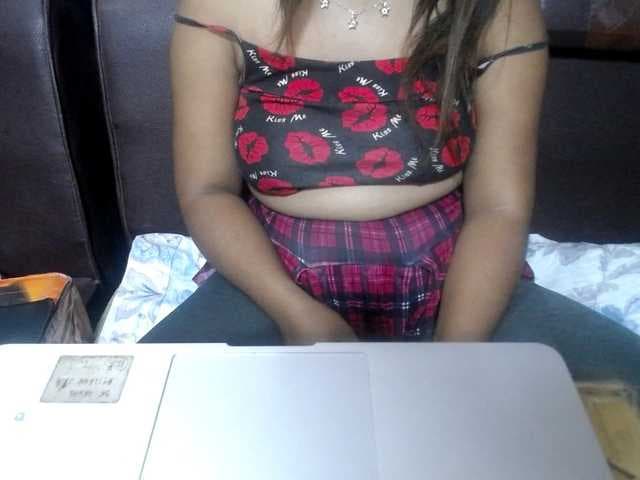 jenniella live cam