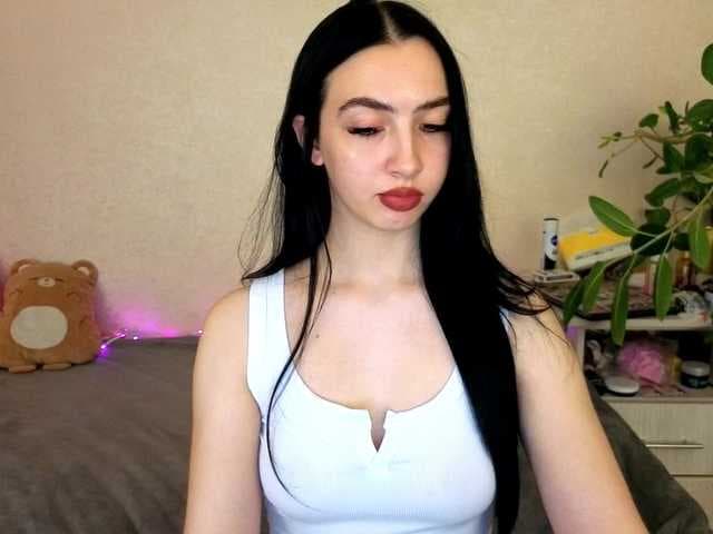 WildKittenX live cam