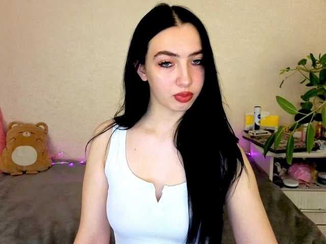 WildKittenX live cam