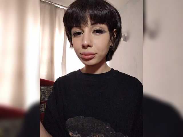 Tinablackkk live cam