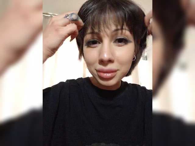 Tinablackkk live cam