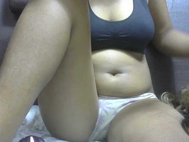 Amelia25 live cam