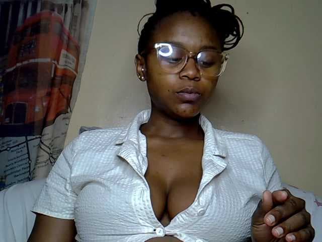 LAYLAAH live cam